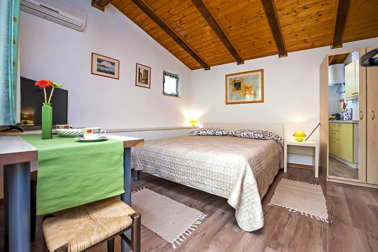 Affittacamere Apartments&Rooms Chiara Rovigno