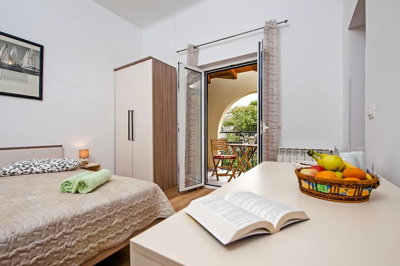 Apartments&Rooms Chiara Rovigno Affittacamere
